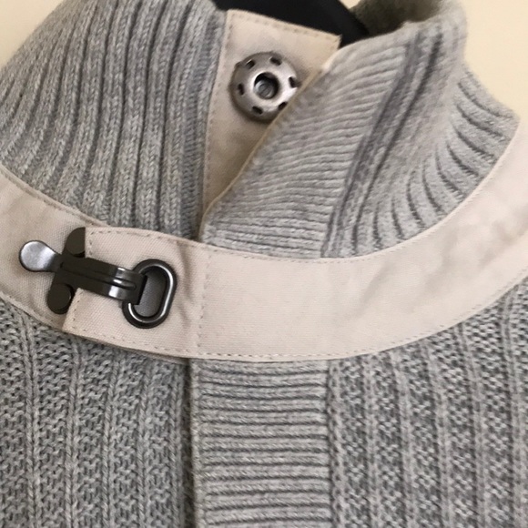 Banana Republic. Sweater - Picture 3 of 6